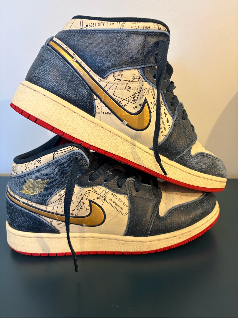 Retro Jordan 1 Mid Take Flight